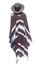 Poncho cappello marrone usato Poncho cappello marrone usato  Spedire a Italy