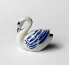Miniature porcelaine cygne d'occasion  Melesse