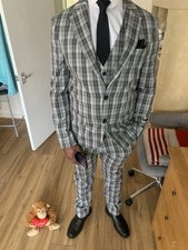Men piece suit for sale  LONDON