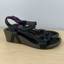 Teva women size for sale  Cumberland Center