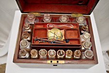Kit médico boticário cirurgião antigo caixa com frascos de vidro ferramentas cirúrgicas comprar usado  Enviando para Brazil