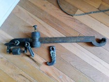 Antique howe 100 for sale  Athens