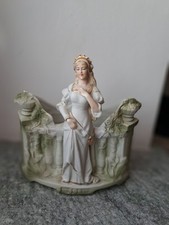 Ceramica bisquit donna usato  Varallo