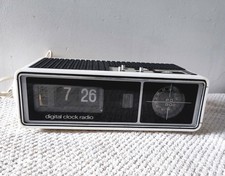 Ancien radio réveil d'occasion  Wavrin