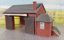 R8582 goods shed for sale  SLOUGH