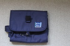 Dunkelblaue kulturtasche zum gebraucht kaufen  Berlin