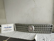 Griglia mascherina cofano usato Griglia mascherina cofano usato  Agrigento