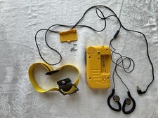Rádio Sony Walkman Sports FM/AM com fones de ouvido SRF-M70 VINTAGE amarelo cinza TESTADO funciona comprar usado  Enviando para Brazil