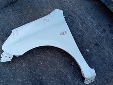 Parafango anteriore destro usato  Italia