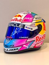Mini capacete Sergio Checo Perez escala 1/2 assinado - Red Bull F1 Miami 2022 GP, usado comprar usado  Enviando para Brazil