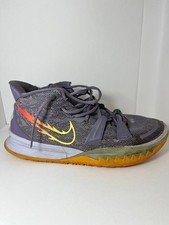 Nike kyrie scatola usato  Aci Catena