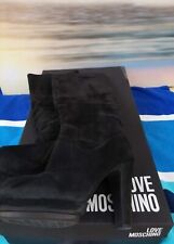 Stivali love moschino usato  Moglia