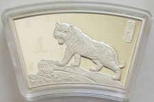 Scomparti tigre lunare usato  Spedire a Italy