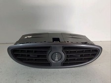 Grille aerateur central d'occasion  Saint-Gildas-des-Bois