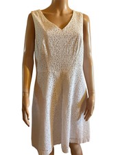 Antonelle robe blanche d'occasion  Douvres-la-Délivrande