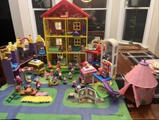 Lote enorme casa de bonecas Peppa Pig Family Home 33 bonecos e 3 carros e acessórios comprar usado Lote enorme casa de bonecas Peppa Pig Family Home 33 bonecos e 3 carros e acessórios comprar usado  Enviando para Brazil