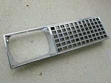 Excelente 1983 Oldsmobile Omega grade frontal pente farol moldura grade direita comprar usado  Enviando para Brazil