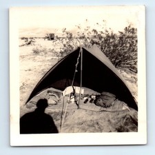 Foto quadrada antiga vintage TENDA NO DESERTO SOMBRA ABSTRATA SURREAL INCOMUM comprar usado  Enviando para Brazil