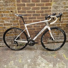 rower szosowy Giant Defy Advanced Carbon.  Tarcza M/L (56cm), Shimano 105. Uszkodzony na sprzedaż rower szosowy Giant Defy Advanced Carbon.  Tarcza M/L (56cm), Shimano 105. Uszkodzony na sprzedaż  Wysyłka do Poland