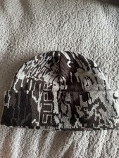 Supreme thick beanie for sale  GREAT YARMOUTH