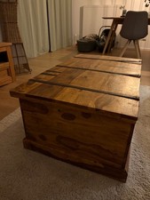 Massiver couchtisch truhen gebraucht kaufen  Lüneburg