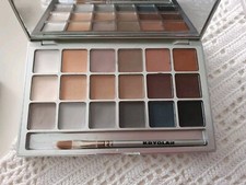 Kryolan eyeshadow palette gebraucht kaufen  Andernach