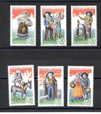 1995 santons provence d'occasion 1995 santons provence d'occasion  Saint-Benoît