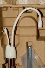Torneira contemporânea InSinkErator Indulge somente quente em biscoito (FGN1100-BIS) comprar usado  Enviando para Brazil
