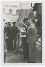 Hommes embrassent avion. d'occasion  Paris XIII