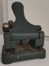 Vintage ancienne perforatrice d'occasion  Saint-Julien-les-Villas