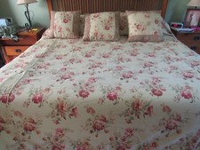 CORTINAS DE CAMPO MARCA KING SIZE CAPA DE EDREDOM REVERSÍVEL E 3 TRAVESSEIROS DECORATIVOS comprar usado  Enviando para Brazil