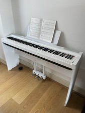 Yamaha 125 white for sale  LONDON