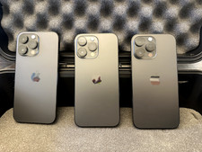 three iphones for sale  Greenville