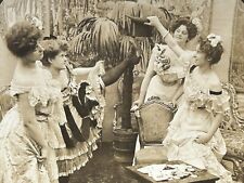 Qautre belles femmes d'occasion  Paris V