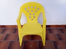 Poltroncina gialla giardino usato  Copparo