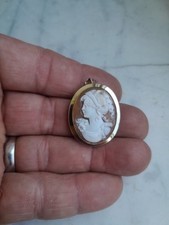 Ciondolo spilla cammeo usato  Italia