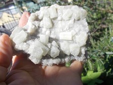 Minerali aragonite fluorescent usato  Buggiano