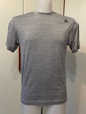 Reebok maglietta grigia usato  Pescara