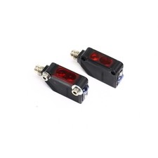 2pcs omron e3z d'occasion  Dreux