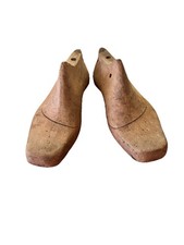 Antica forma scarpa usato  Novara