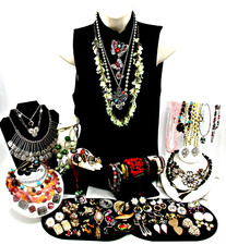 Huge vintage jewelry for sale  Bensenville