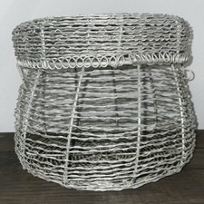 Cesta tejida de alambre de metal rústico con tapa segunda mano  Embacar hacia Mexico