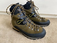 Stunning sportiva hiking for sale  LYMINGTON