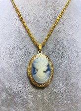 Collana donna portafoto usato  Roma