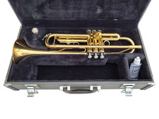Trompete Yamaha BB YTR 2335 com bocal e estojo original trompete bronze dourado, usado comprar usado  Enviando para Brazil