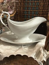 Saucière blanche terre d'occasion Saucière blanche terre d'occasion  Villeneuve-la-Guyard