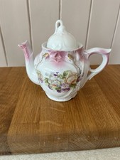 Cute little teapot for sale  CHELTENHAM