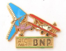 Superbe pin doré d'occasion  Bernay