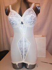 Gaine corset exquisite d'occasion  Paris XVIII