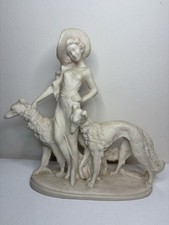 Estátua art déco vintage de mulher com dois cães lobos russos assinatura 11" de altura comprar usado  Enviando para Brazil